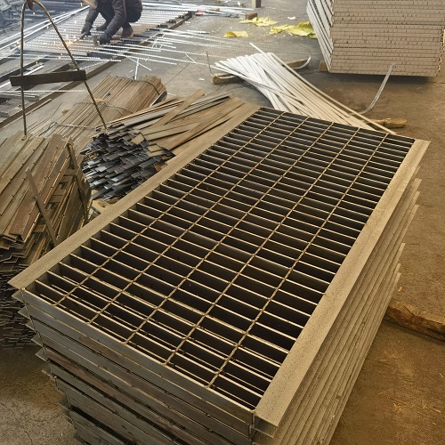 排水溝蓋板格柵的應(yīng)用與優(yōu)勢解析