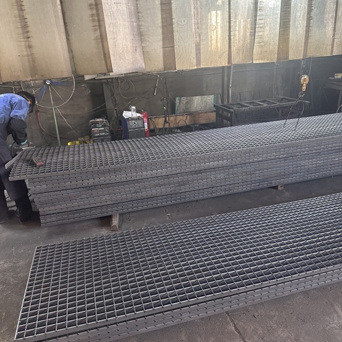 鋼格柵板在地下管廊中的高效應(yīng)用方式