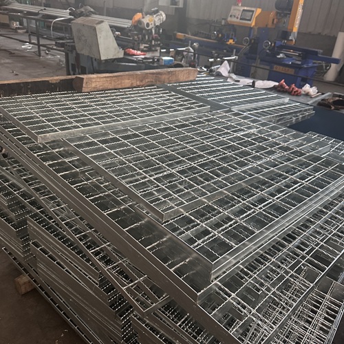 鋼格板焊接質(zhì)量怎么判斷驗收標(biāo)準(zhǔn)看這里